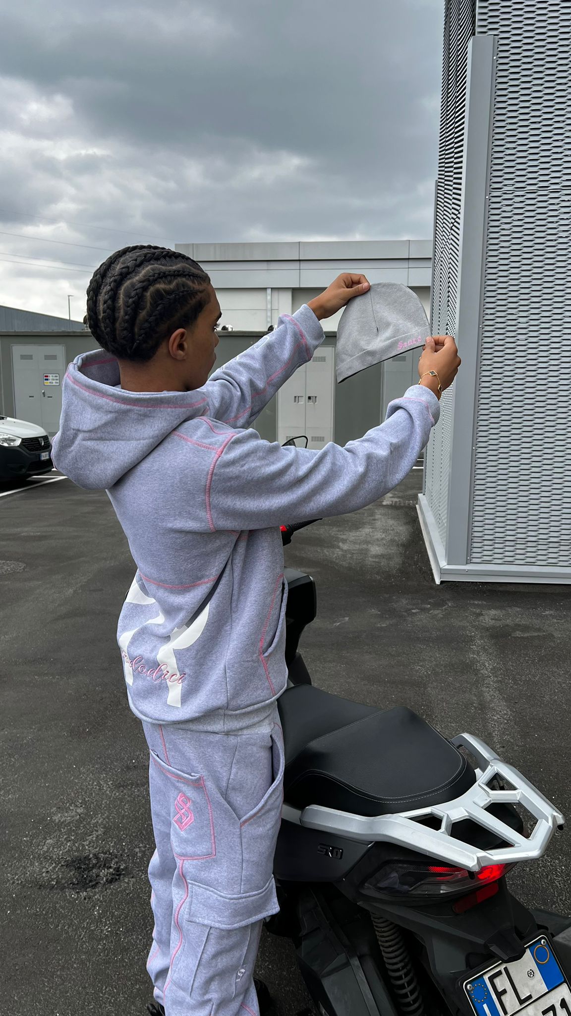 TRACKSUIT GREY